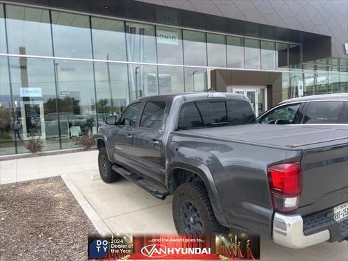 2022 Toyota Tacoma SR5