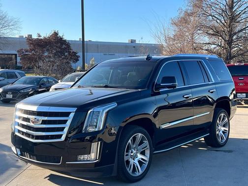 2018 Cadillac Escalade Luxury
