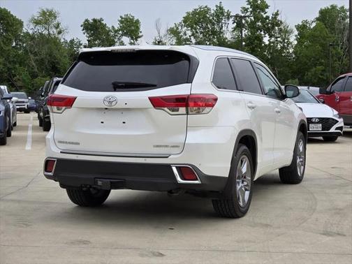 2019 Toyota Highlander Limited Platinum