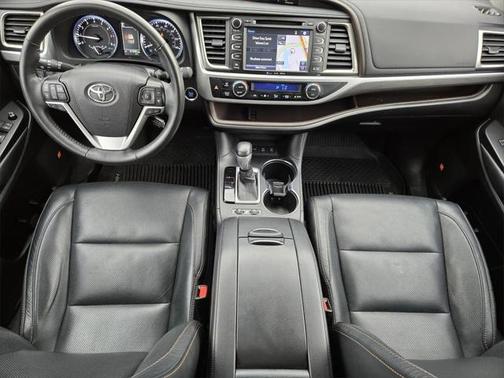 2019 Toyota Highlander Limited Platinum