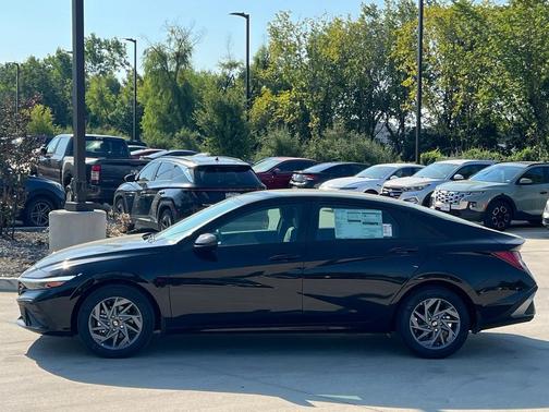 2025 Hyundai ELANTRA HEV Blue