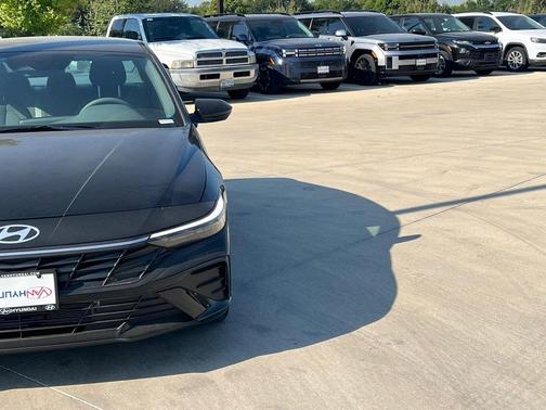 2025 Hyundai ELANTRA HEV Blue