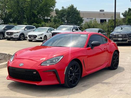 2024 Toyota GR86 Premium