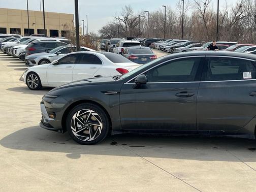 2026 Hyundai SONATA SEL