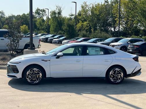 2026 Hyundai SONATA SEL