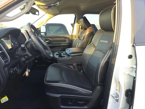 2024 RAM 2500 Laramie Crew Cab 4x4 6'4' Box