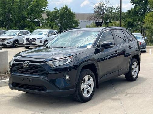 2019 Toyota RAV4 XLE