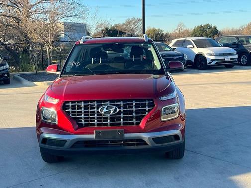 2025 Hyundai VENUE SEL