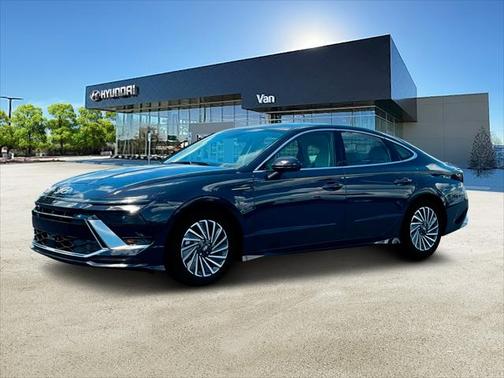 2025 Hyundai SONATA Hybrid SE