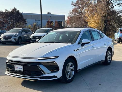 2026 Hyundai SONATA SE