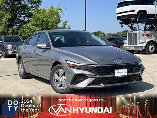 2025 Hyundai ELANTRA SE