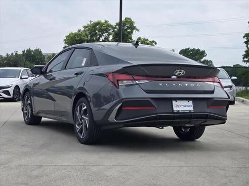 2025 Hyundai ELANTRA Sport