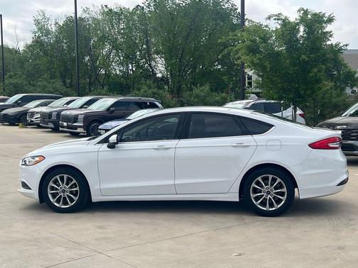 Oxford White 2017 Ford Fusion SE