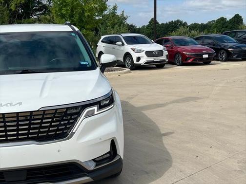2023 Kia Carnival SX