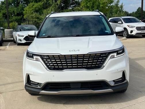 2023 Kia Carnival SX