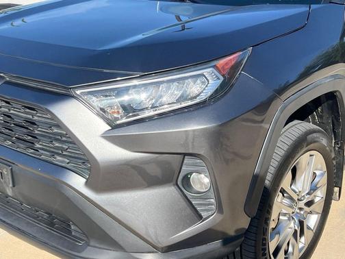 Magnetic Gray Metallic 2021 Toyota RAV4 XLE Premium