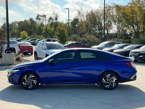 2025 Hyundai ELANTRA Sport