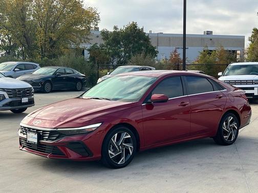 2025 Hyundai ELANTRA SEL