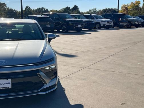 2026 Hyundai SONATA SEL