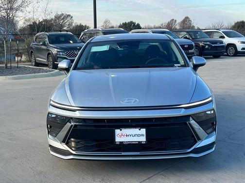 2026 Hyundai SONATA Hybrid Base