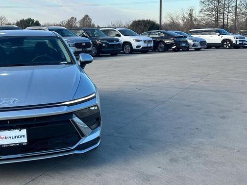 2026 Hyundai SONATA Hybrid Base