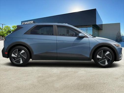 2025 Hyundai IONIQ 5 SE
