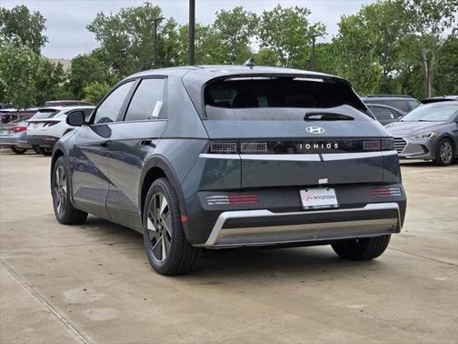 2025 Hyundai IONIQ 5 SE