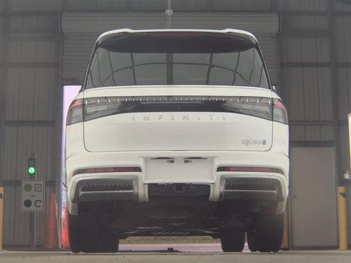 2025 INFINITI QX80 SENSORY AWD