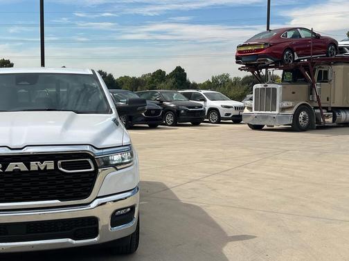 2025 RAM 1500 Big Horn/Lone Star