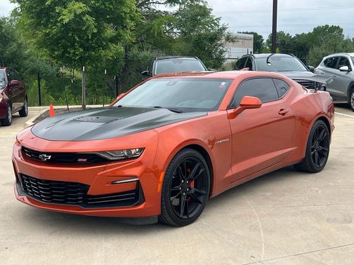Vivid Orange Metallic 2023 Chevrolet Camaro 2SS