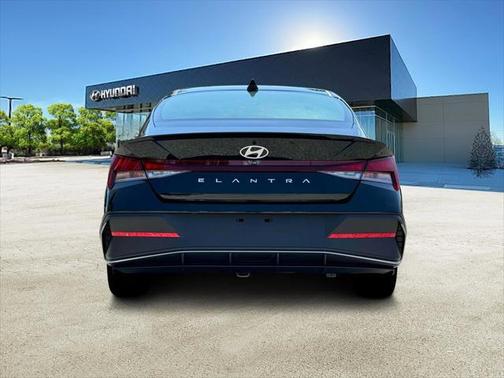 2025 Hyundai ELANTRA Sport