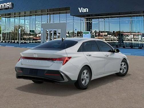 2025 Hyundai ELANTRA SE