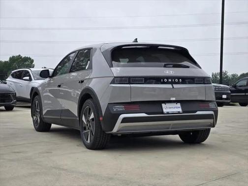 2025 Hyundai IONIQ 5 SE