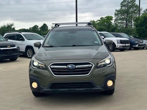 Wilderness Green 2018 Subaru Outback 3.6R Touring