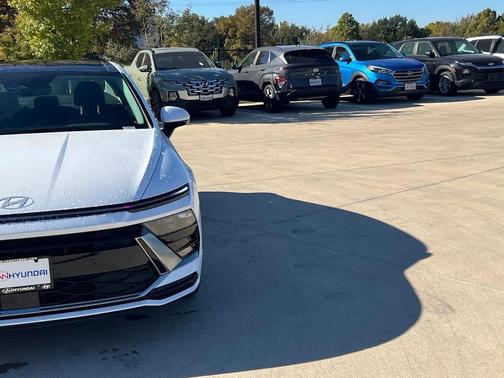 2026 Hyundai SONATA Hybrid SE