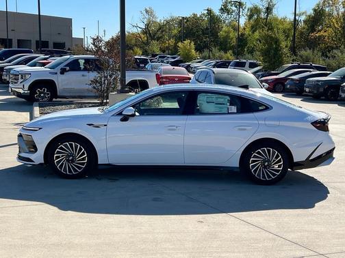 2026 Hyundai SONATA Hybrid SE