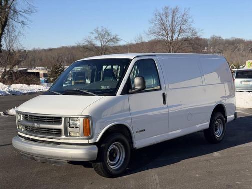2002 Chevrolet Express 1500 Base