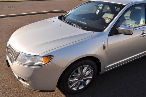 2011 Lincoln MKZ Base