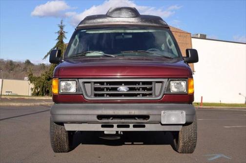 2005 Ford E350 Super Duty XL Wagon