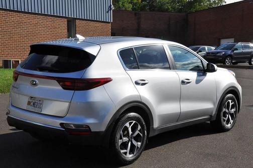 Sparkling Silver 2021 Kia Sportage LX