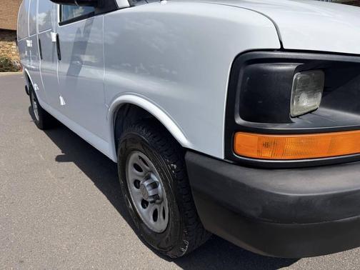 2010 Chevrolet Express 1500 Work Van