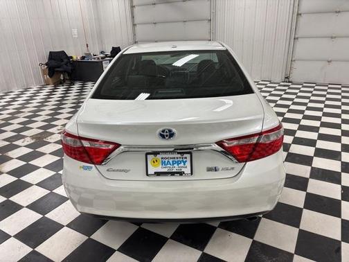 2016 Toyota Camry Hybrid XLE