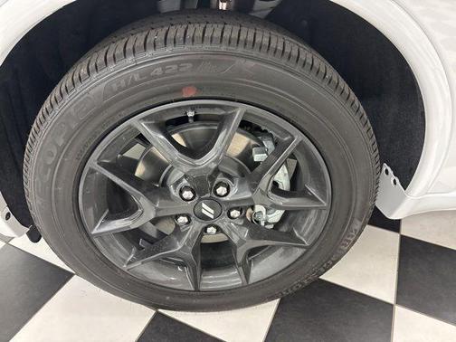 White Knuckle Clearcoat 2026 Dodge Durango GT Plus HEMI V8