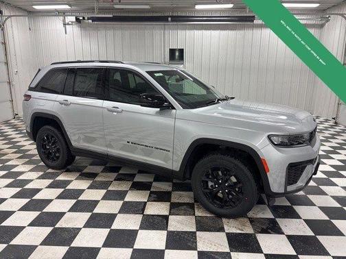 2026 Jeep Grand Cherokee Laredo