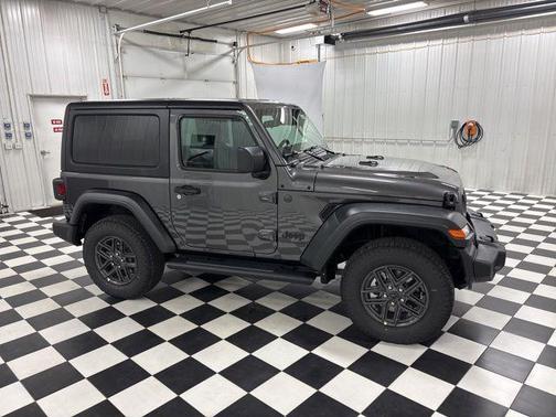 Granite Crystal Clearcoat Metallic 2026 Jeep Wrangler Sport