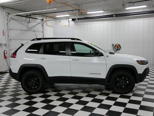 2022 Jeep Cherokee Trailhawk