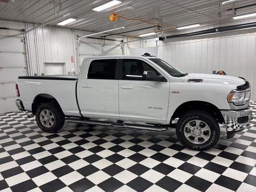 Bright White Clearcoat 2022 RAM 3500 Big Horn