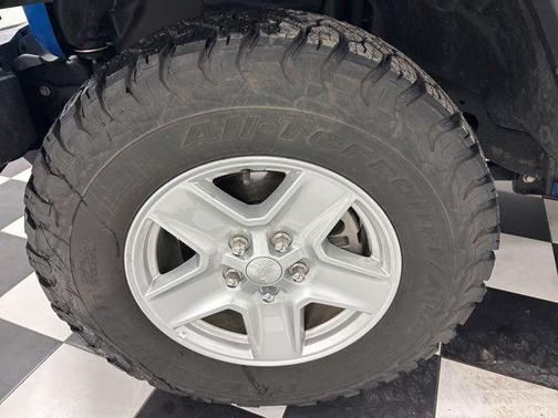 2022 Jeep Gladiator Sport