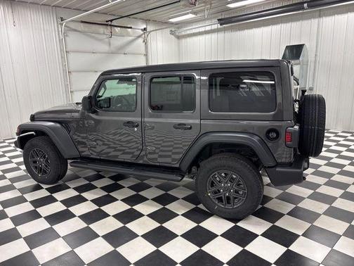 Granite Crystal Clearcoat Metallic 2026 Jeep Wrangler Sport