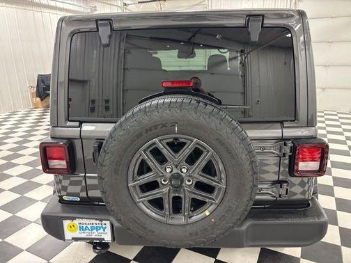Granite Crystal Clearcoat Metallic 2026 Jeep Wrangler Sport